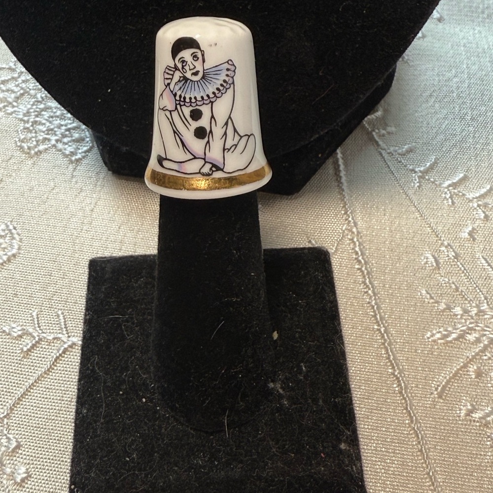 Vintage Finsbury Fine Bone China Clown Thimble, Gold‎ Trim, Collectible